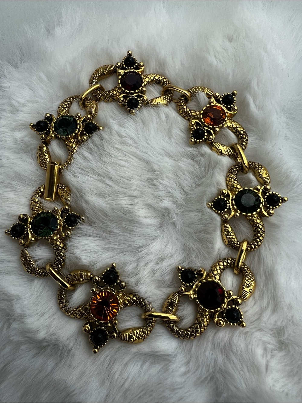 Vtg Joan Rivers Signed Multi-Color Crystal Link Gold Tone Bracelet 7.5"